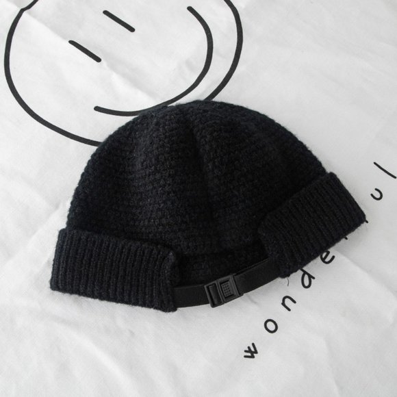 Other - Black Stylish Pine Nut buckle beanie